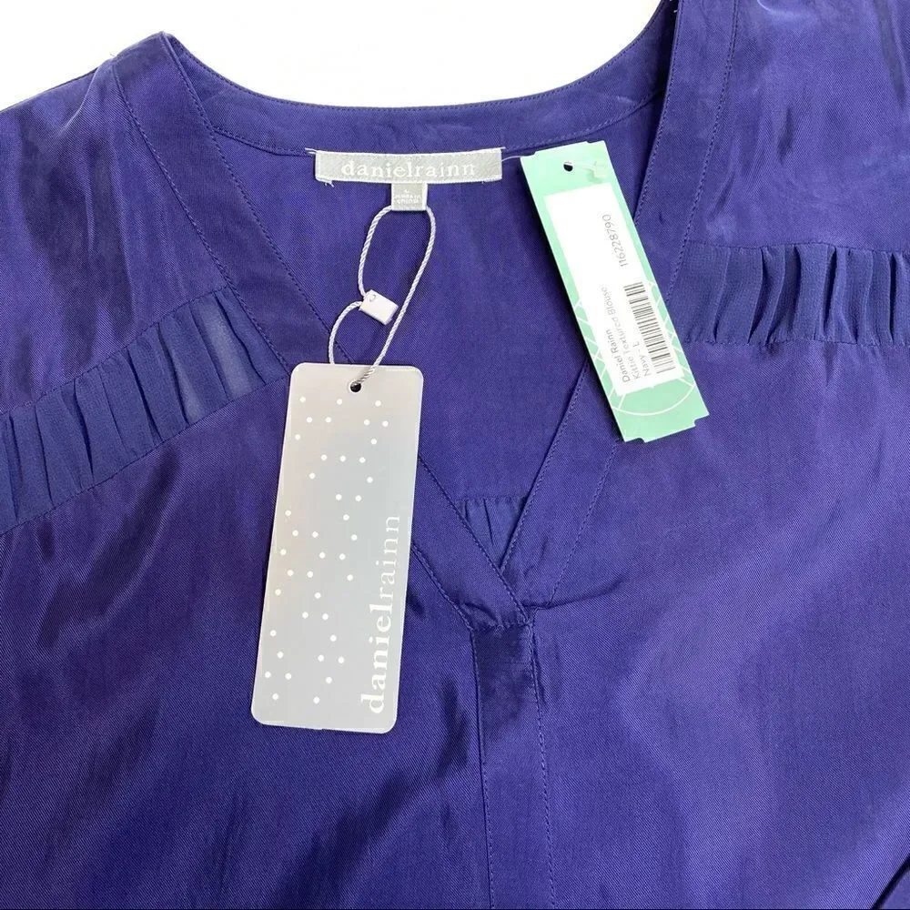 Daniel Rainn for stitch fix NWT navy blue kittie textured blouse size L